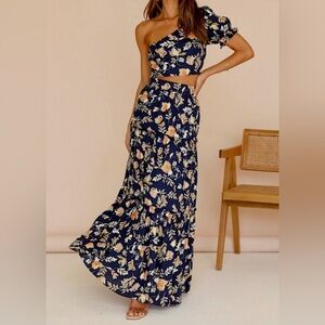 Seven Wonders maxi skirt & crop one sleeve